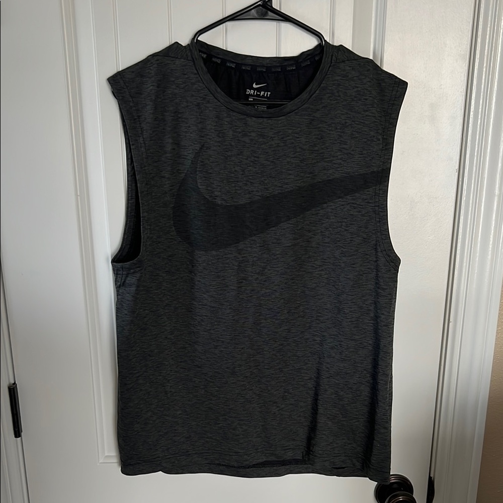 Nike Men’s Gray Athletic Top